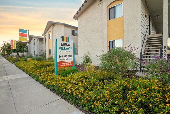 Foto del edificio - Mesa Village