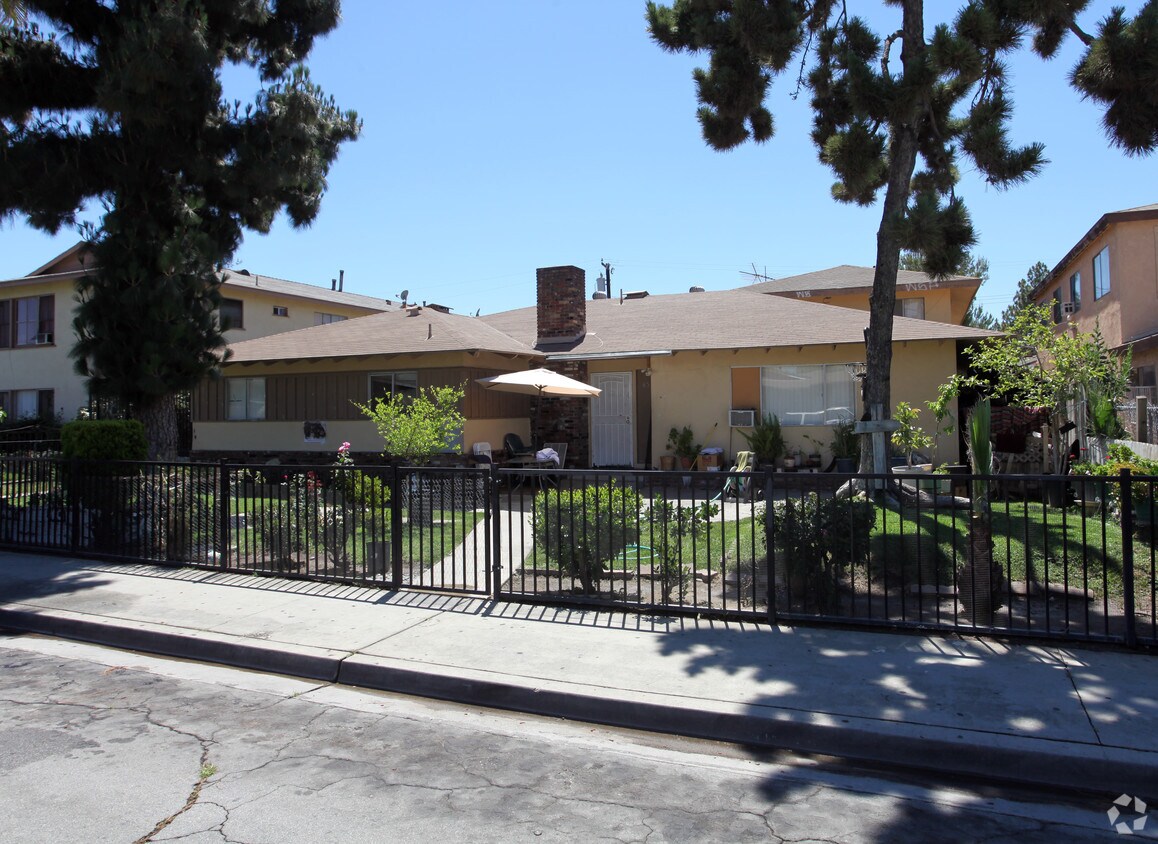 651 Del Rosa Pl, Pomona, CA 91768 Apartments in Pomona, CA