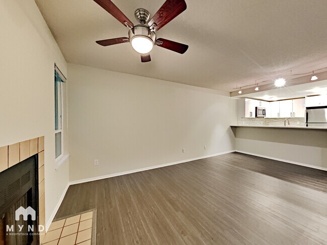 Foto del edificio - 13717 Linden Ave N