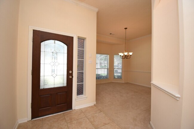Foto del edificio - 10727 Gilford Crest Dr