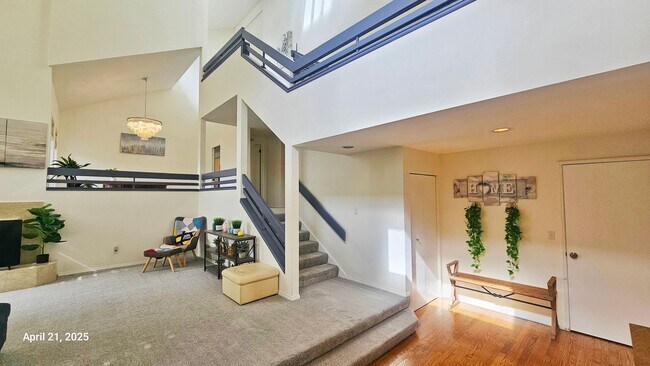 Foto del edificio - Beautiful Remodeled 4 Bedroom and 2.5 Bathroom Single Family House - Bellevue