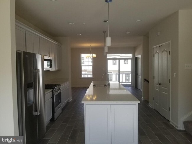 Kitchen - 3534 Gentle Breeze Dr