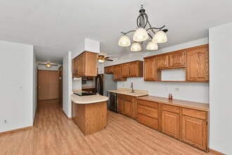 Building Photo - 5700 W Wahner Ave