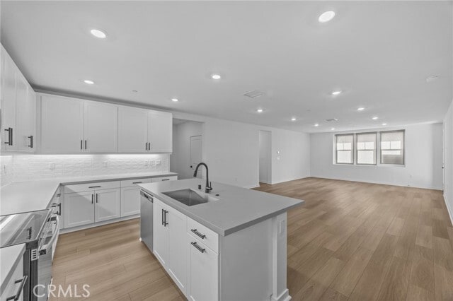 Building Photo - 6137 Valentina Wy