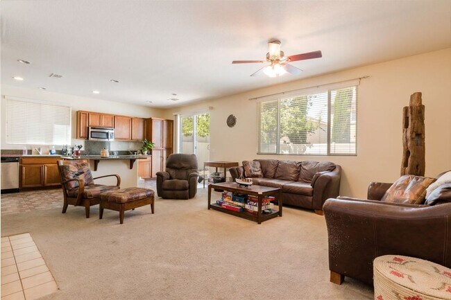 Foto del edificio - 4 Bed Home for Rent Palmdale CA 93551