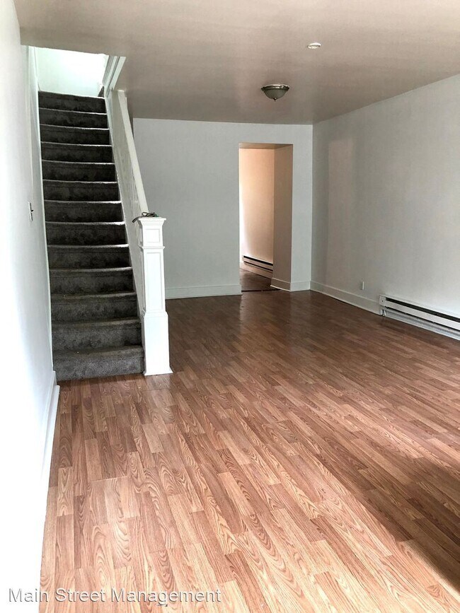 Building Photo - 3 br, 1 bath House - 818 Walnut Street