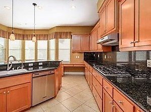 Foto del edificio - Livermore HUGE family home 5bd/5a with Pool and firepit!