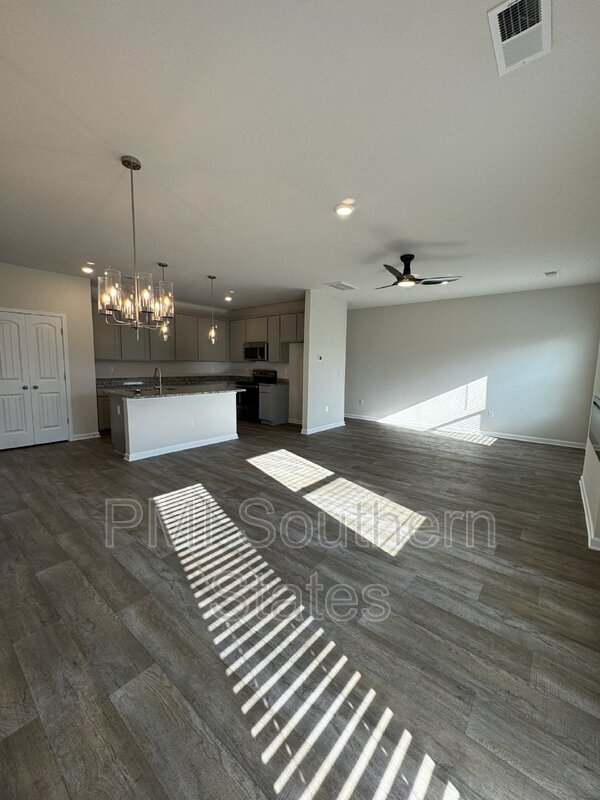 Building Photo - 263 Pretoria Dr