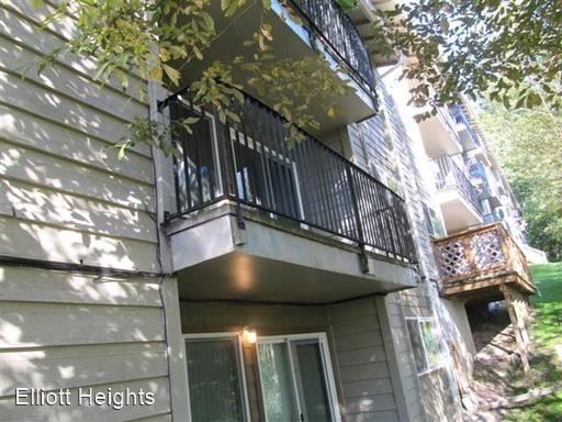 Building Photo - 3 br, 1 bath Apartment - 206 Teresa Way