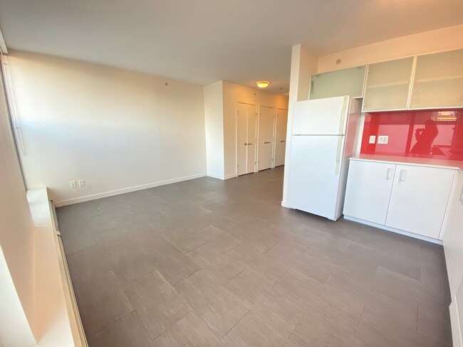 Photo du bâtiment - 66 W Cordova St