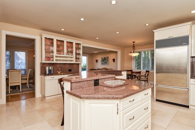 Photo du bâtiment - 7168 Ridgeview Dr