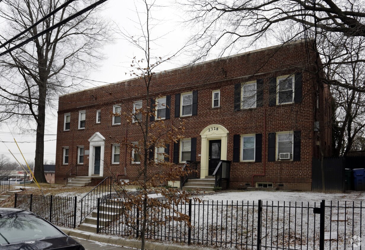 Foto del edificio - 2328-2330 25th St SE