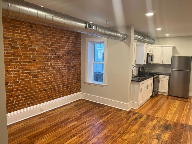 Foto del edificio - 710 Columbia Ave
