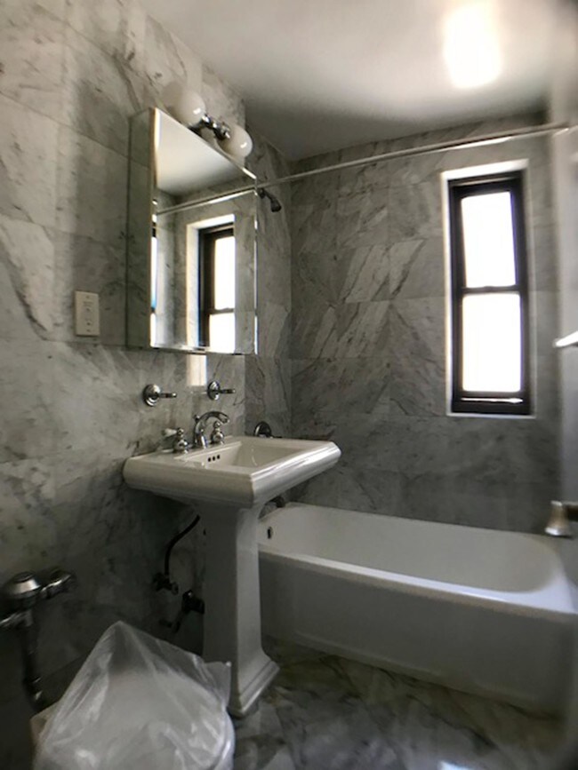 Foto del edificio - 141 East 56th Street