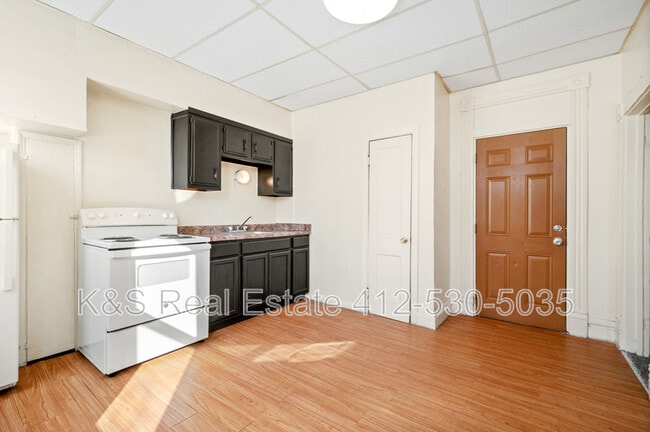 Photo - 441-443-445 Library St Apartment