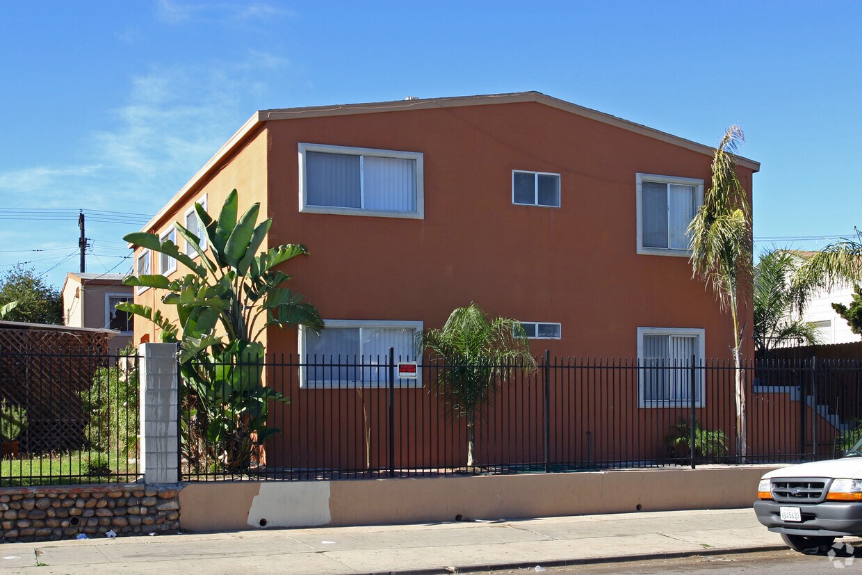 Building Photo - 3810 Euclid Ave