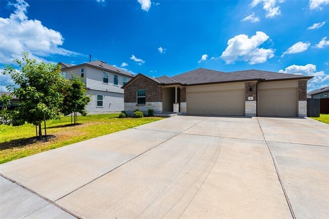 Building Photo - 147 Otter Rd