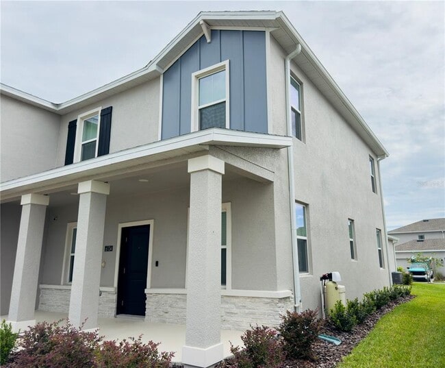 Building Photo - 6104 Park Promenade Way