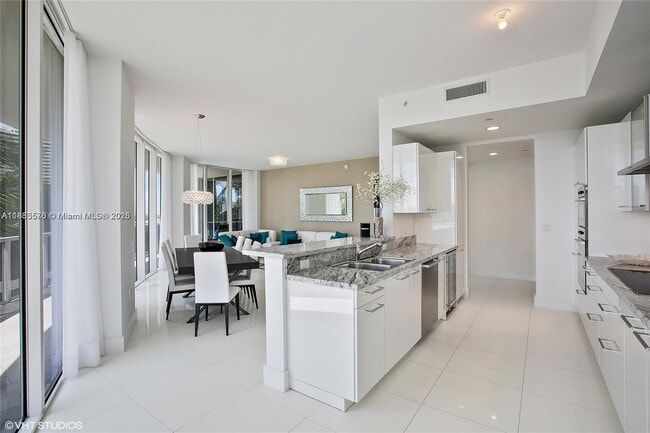 Building Photo - 4100 Island Blvd
