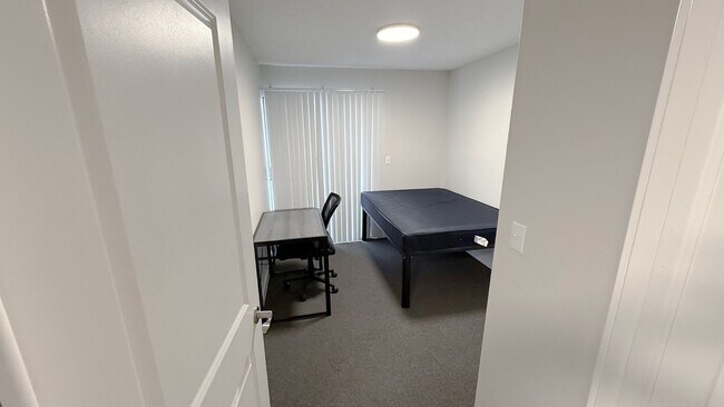Foto del interior - 105 N Busey