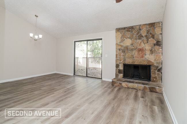 Building Photo - 2196 Scarbrough Dr