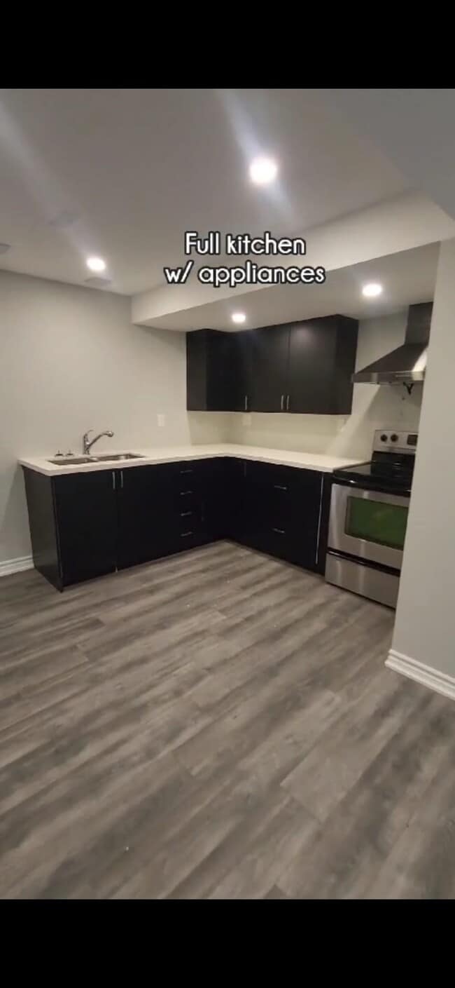 Building Photo - 5571 Loonlake Av