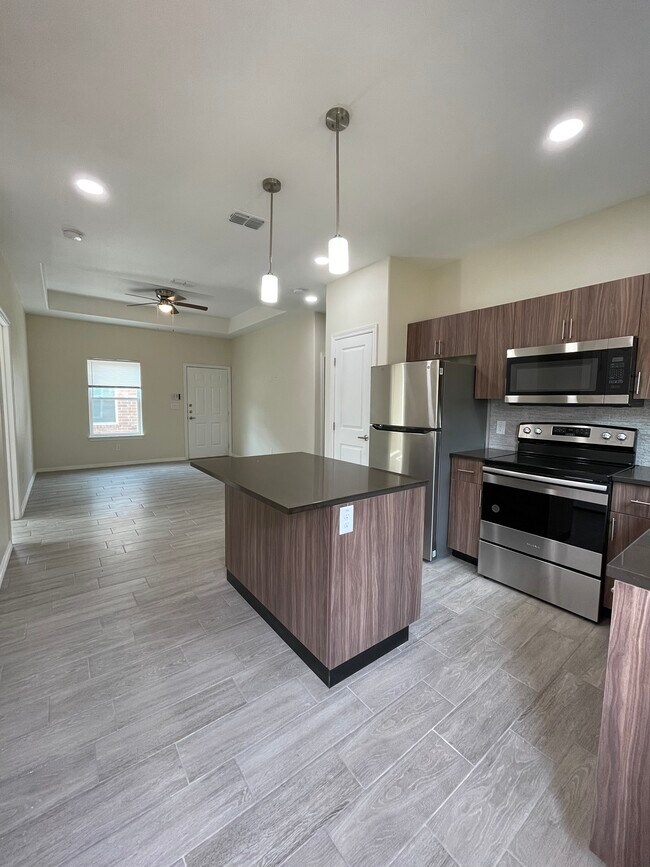 Foto del edificio - 2305 N Fulton St