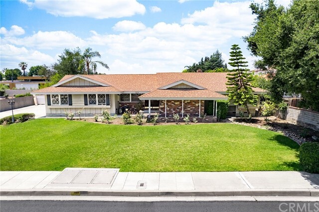 Primary Photo - 2215 El Monte Ave