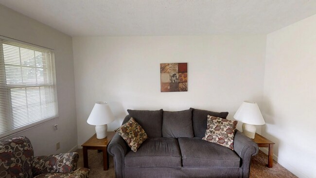 Foto del edificio - 245 Crabapple Cir