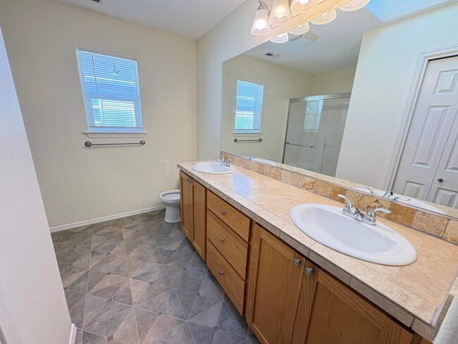 Foto del edificio - 1430 NE Glen Ellen Dr