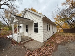 Building Photo - 322 W Morrell St