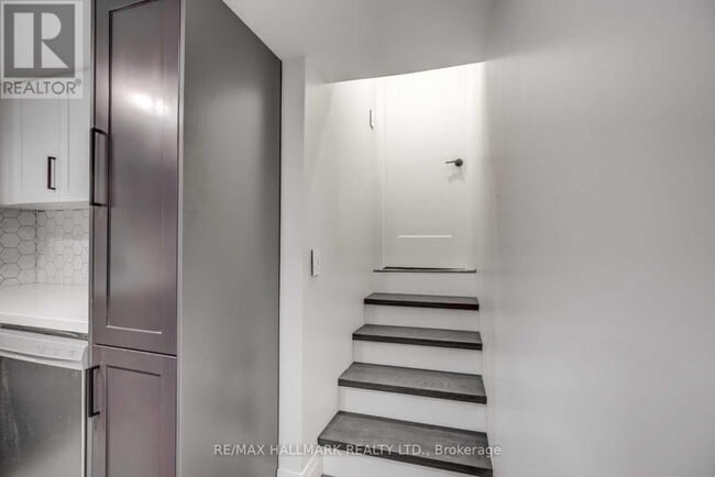 Building Photo - 901 Brimorton Dr