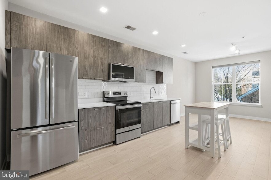 Photo - 989 S Buchanan Street Unit 303