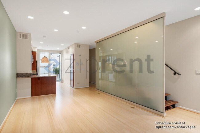 Foto del edificio - 1356 Powell St