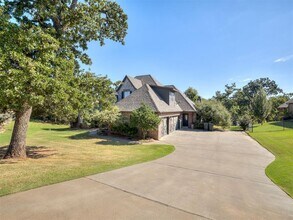 Building Photo - 8900 Belcaro Dr