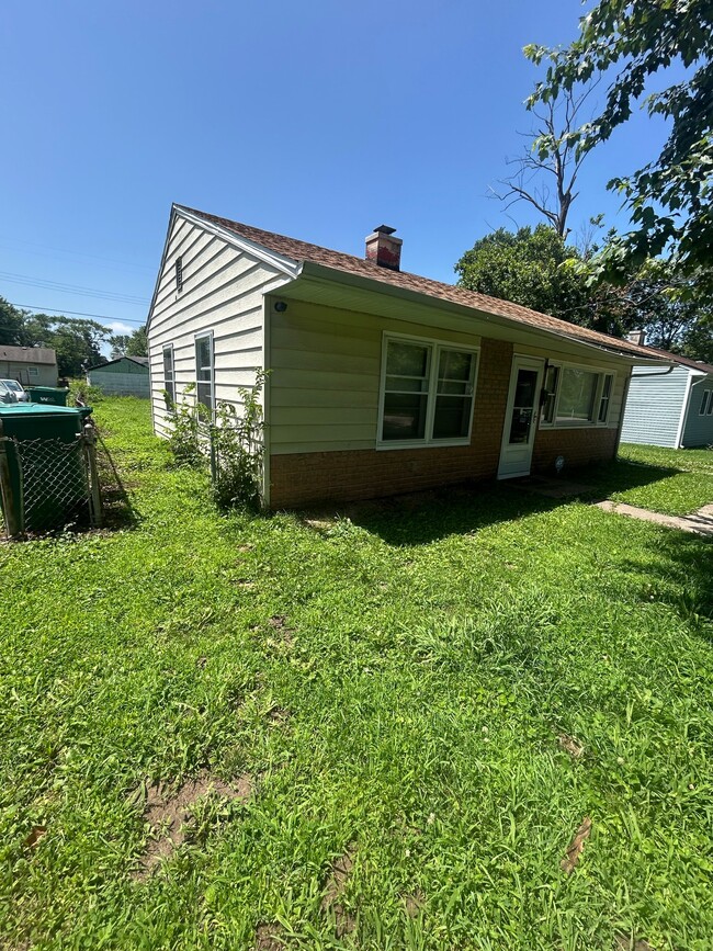 Building Photo - 12 Agnes Dr