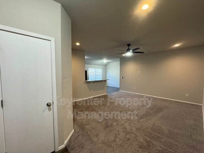 Building Photo - 1515 Chuck Wagon Dr