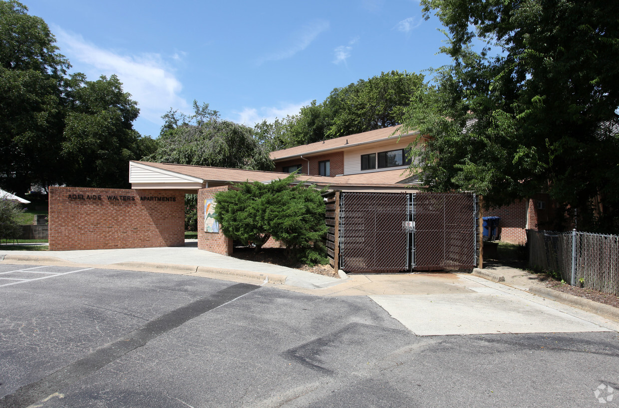 Building Photo - Adelaide Walters Apartments