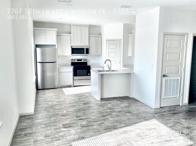 Foto del edificio - 7707 58th Ln