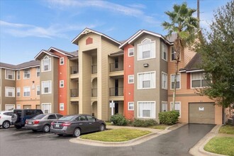 Building Photo - 2210 Grand Cayman Ct