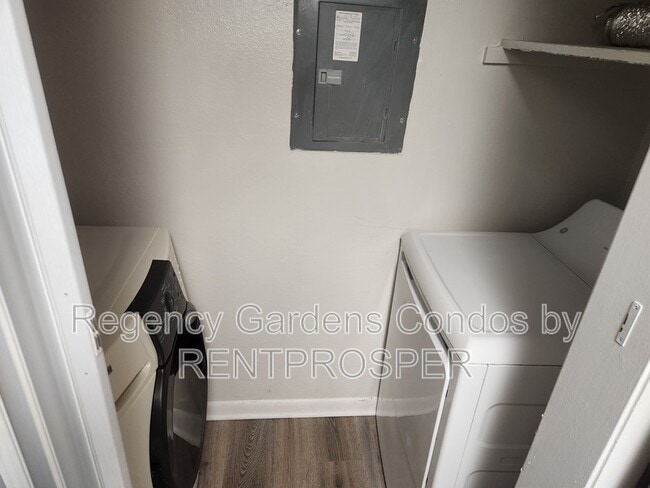 Building Photo - 4275 Perkinshire Ln