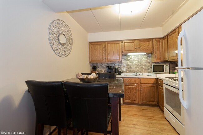 Building Photo - 4535 Rumsey Ave