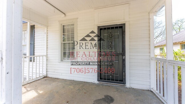 Foto del edificio - 1013 Fletcher Ave