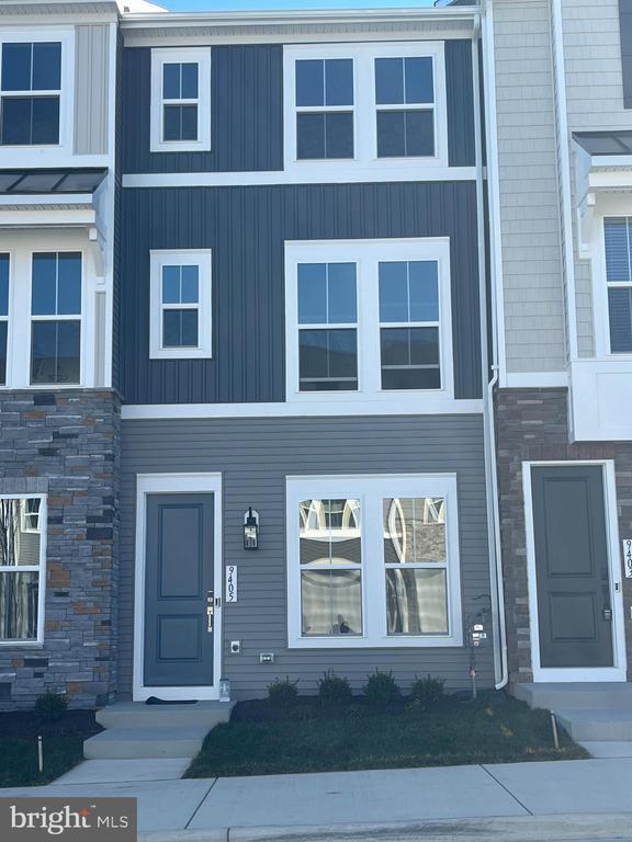 Foto del edificio - 9405 Pacific Elm St