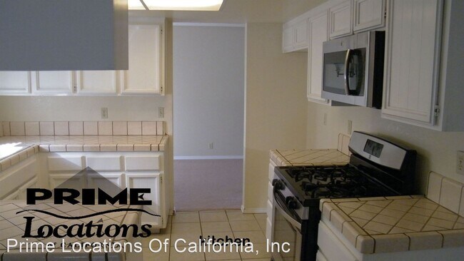 Building Photo - 4 br, 2.5 bath House - 1577 East Colonial ...