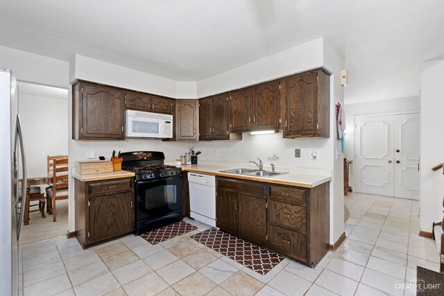 Foto del edificio - 7S651 Lynn Dr