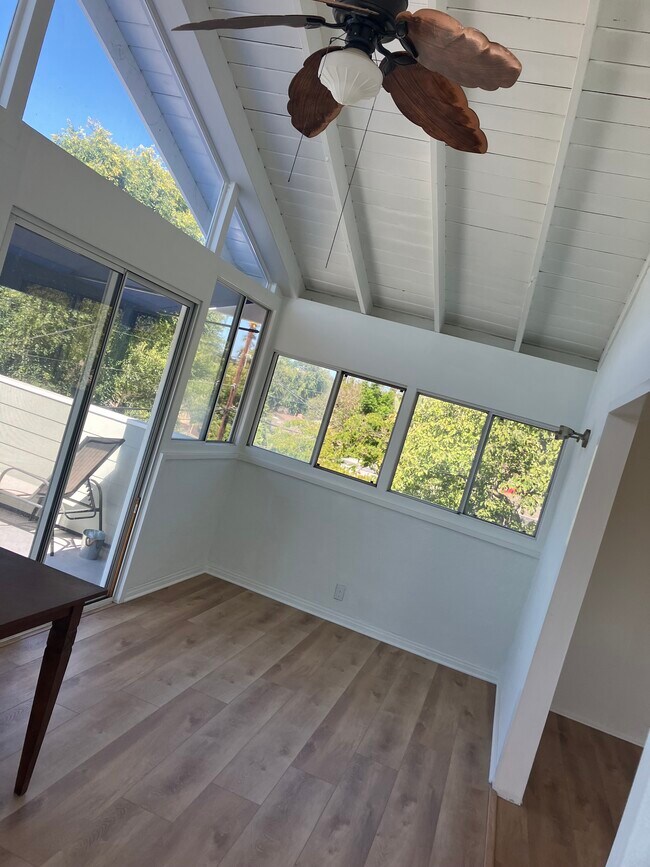 Building Photo - 3067 Lucinda Ln