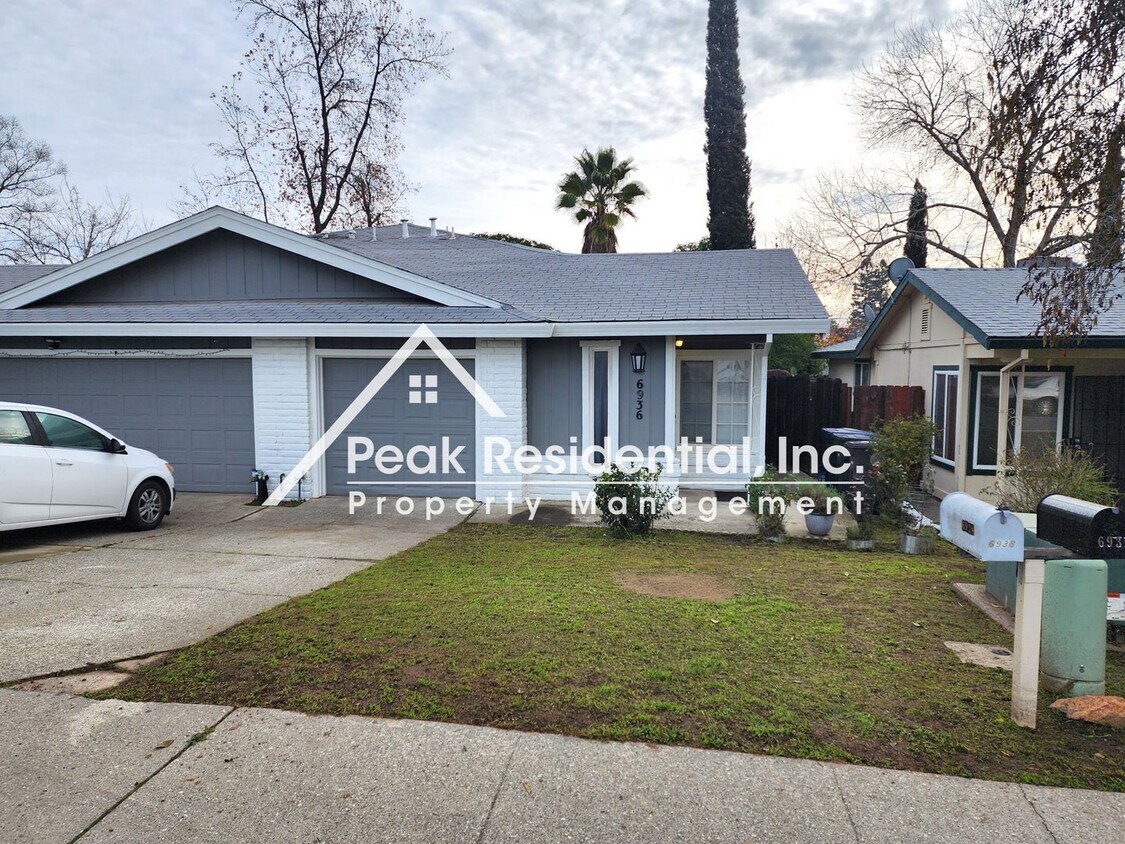 Foto del edificio - Charming Citrus Heights 2bd/2ba Duplex with 1 Car Garage