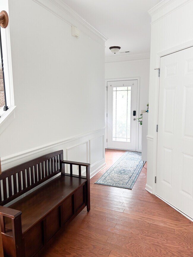 Building Photo - 1865 Homeside Dr