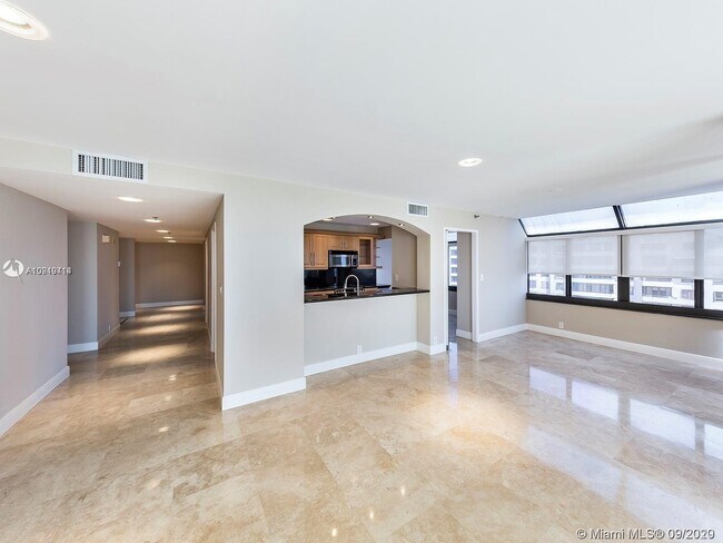 Building Photo - 201 Crandon Blvd